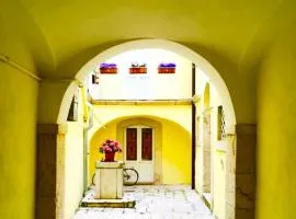 La casa gialla