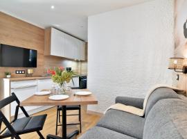 Gérard 2 - A 200 m de la plage，位于弗雷埃勒的酒店