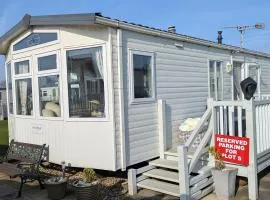 Beachcomber Cabin Dog Friendly - Anderby Creek