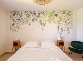 Gîte des Chaumottes, meublé avec terrasse: Autun şehrinde bir otel