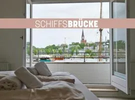 Schiffbrücke