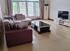 Modest R&R H Appartment
