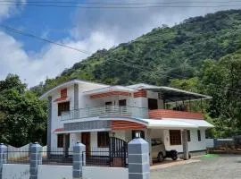 Naduthotty Holiday Home