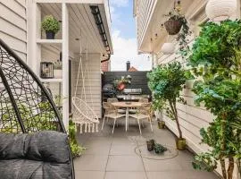 DINBNB Apartment l Skansen funhouse - 400m to Bryggen Gym & Parking