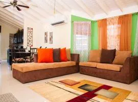 Romantic Place- Peaceful 2-Bedroom Retreat with Pool