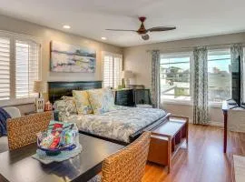 Walk to Huntington Beach Vibrant Studio with Bikes!