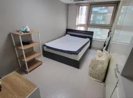 2608 # Gangnam Urban Vogue Suites#Sinnonhyeon Stn Exit 9, 1-min #Top-rated Unit # All-New Furniture & Peaceful Vibe
