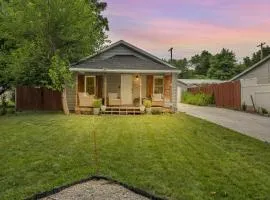 Cheerful 2-Bedroom with convenient Expressway access