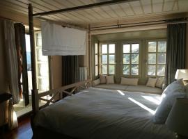 Kedros - &Alpha; Stone maisonette with lounge and 2 bedrooms, overnatningssted med k&oslash;kken i Ano Pedina