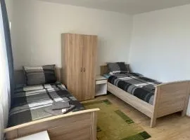 Nette Geste für Monteure
