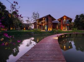 Nachan The Antique Courtyard, hotel com piscinas em Chiang Khan