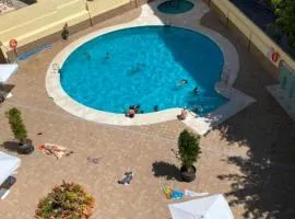 Estudio con piscina pleno centro Torremolinos