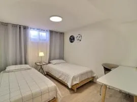 Charming Twin Room & Parking