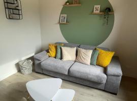 Ar Kabanenn, la cabane bretonne cosy、Noyal-Muzillacのホテル