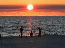 Goin Coastal Emerald Beach Unit 729, hotel i Panama City Beach