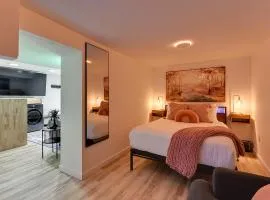 Modern Chic Retreat Luxe Comfort and Style