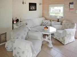 Holiday Home on Lake Ostrowo near Baltic Sea