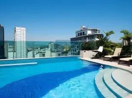 Studio alto padrão com piscina no Rio de Janeiro