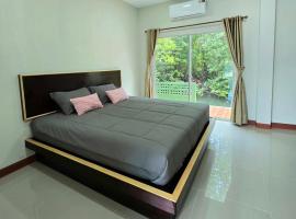 Aonang Riverside Home, hotel in Ban Khlong Son