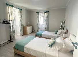 Maré Alta - Scenic Seaside Stay with outdoor deck