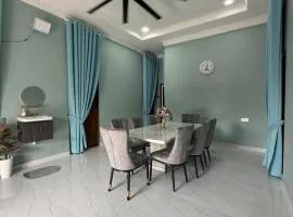 Haji Awang Homestay