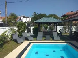 Negombo Cozy Pool Villa