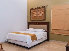 TM 16 Padang, Near Mentawai Fast & City Center, hotel v destinaci Padang