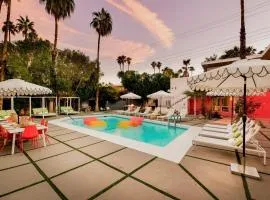 3 Private 1 Bedroom Units at The Wesley Sleeps 12