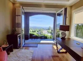 Stunning view in elegant 1 bedroom suite