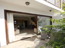 The Bay Villa, hotel a Pissouri