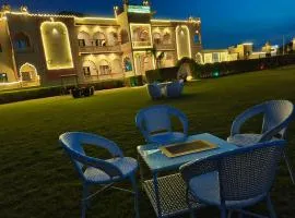 Siddarth Resort - Mountain View with Pool