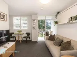 Absolute Waterfront Elizabeth Bay Views & Pool