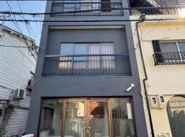 ホステル今鶴 四人部屋 202号室