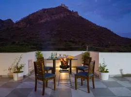 Alaya Stays Kasturi Villa - Pet Friendly 6 BHK with Plunge Pool