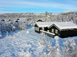 Family-Friendly Cabin With Stunning Outdoor Access, hotel con tinas de hidromasaje en Beitost&oslash;len