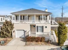 Downtown Villa near Boardwalk and Beach