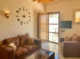 Dahab Practical Zone, AC, WiFi, bike, hotel in Dahab