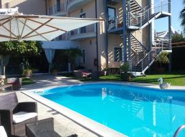 Gullo Hotel, hotel a prop de Aeroport internacional de Lamezia Terme - SUF, a Curinga