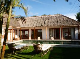 Villa Mimpi - Bela Sulu Villas, cabin in Katiet