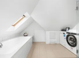 To be Remove Venture Vacations-Golden Circle Hot Tub Cabin