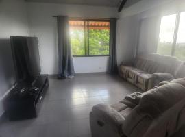 Villa Cotopaxi, Cerro Azul, villa in Los Altos de Cerro Azul