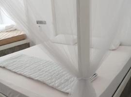 C-Born, motel v Hikkaduwě