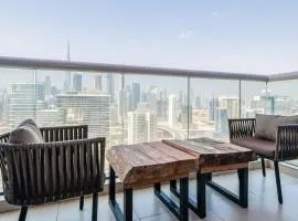 2BR Luxurious Damac Paramount Burj Khalifa view Pool, Gym, Bar & Sauna