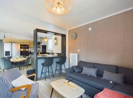 Joli chalet pour 6, piscine chauff&eacute;e &agrave; l'ann&eacute;e, chal&eacute; alpino em Saint-Gilles-Croix-de-Vie