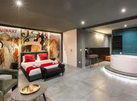 Arc de Triomphe Romantic SUITE Jacuzzi Emeraude