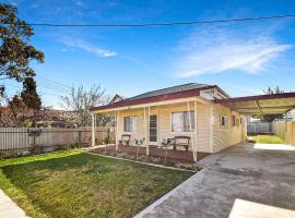 The House with the Golden Gate, hotel v destinaci Broken Hill