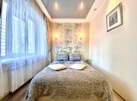 ApartPoltava Елегантна ДВОКІМНАТНА студія з панорамою на театр Гоголя, ЦУМ, Фіскальний ЧЕК