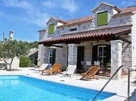 Beautiful Home In Vrsine