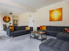 Lovely spacious house, 300m from beach, with parking