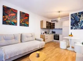 Arena Luxe Retreat, FREE Parking
